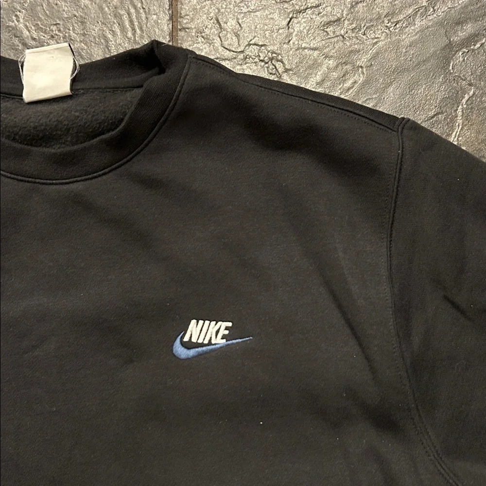 Nike Men's Black Crewneck Sweatshirt Large, perfect condition - Picture 4 of 7